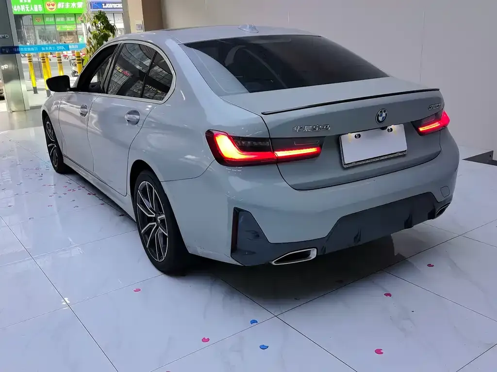 BMW 3 Series 2023 из CN, фото 2