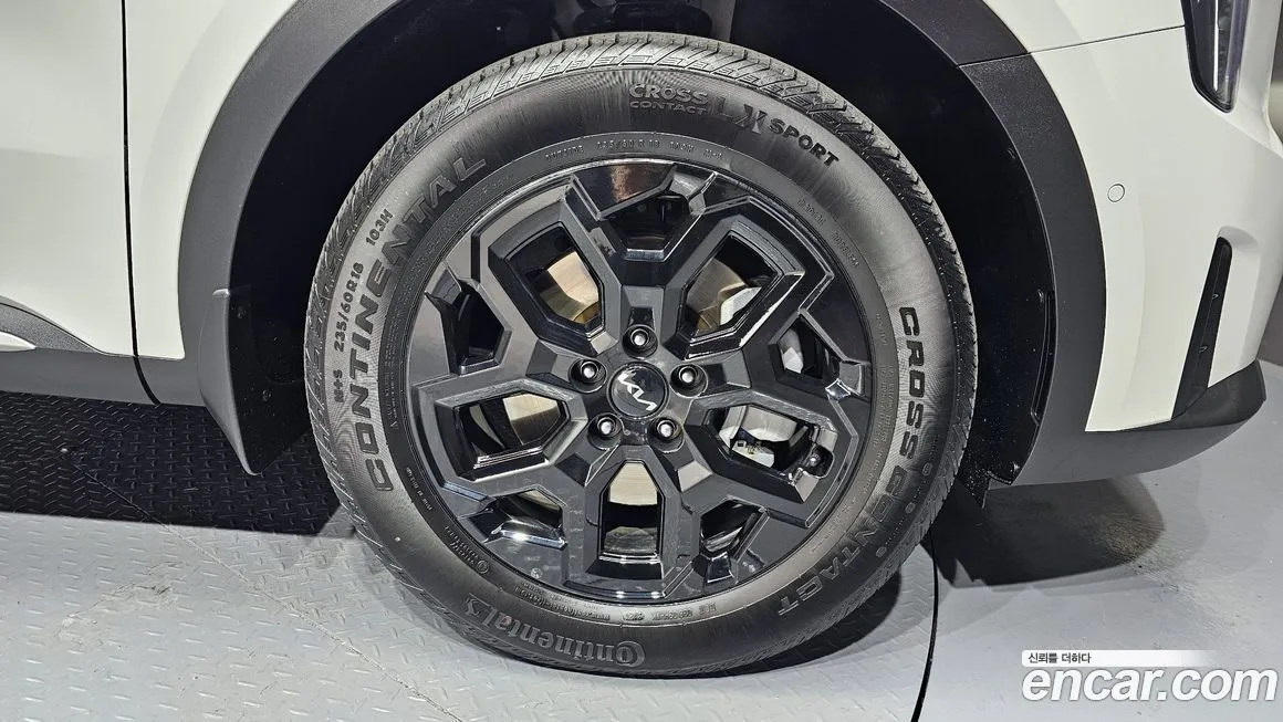 Kia Sorento — фото 4