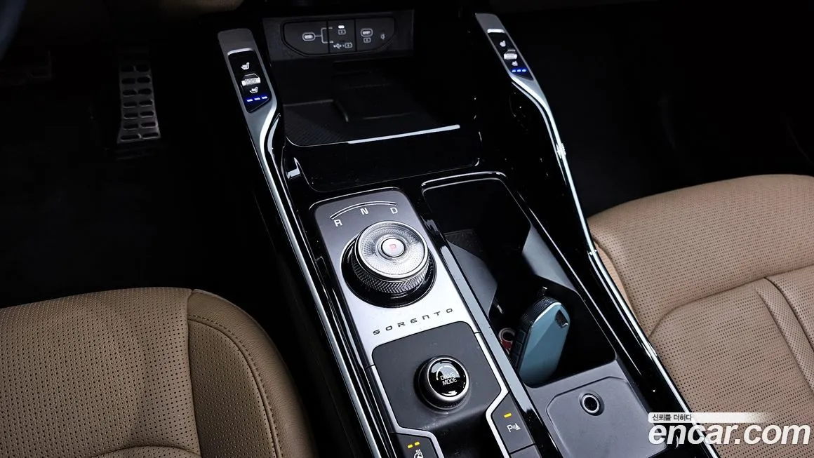Kia Sorento — фото 10