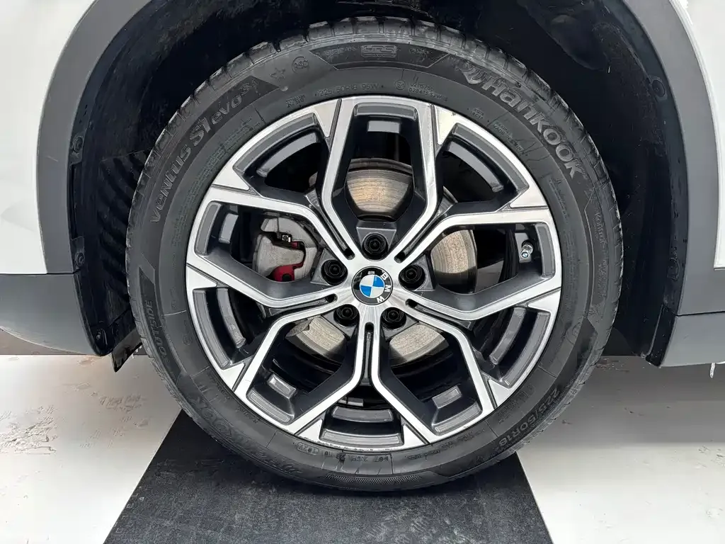 BMW X1 — фото 10