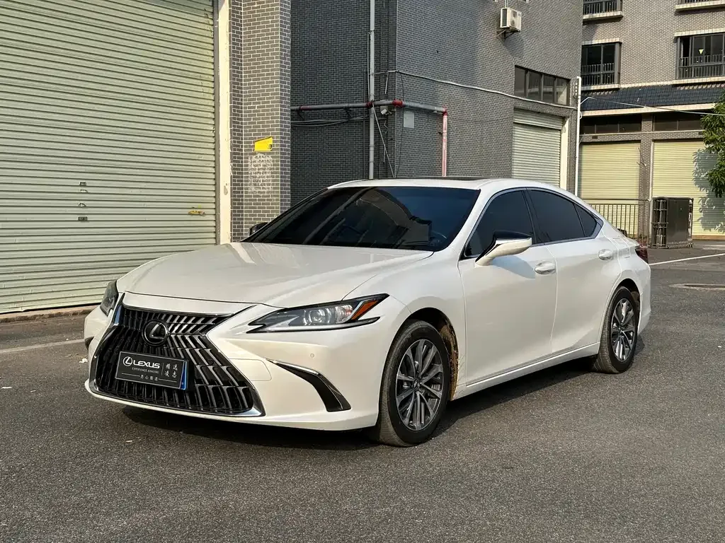 Lexus ES 2022 из CN, фото 1