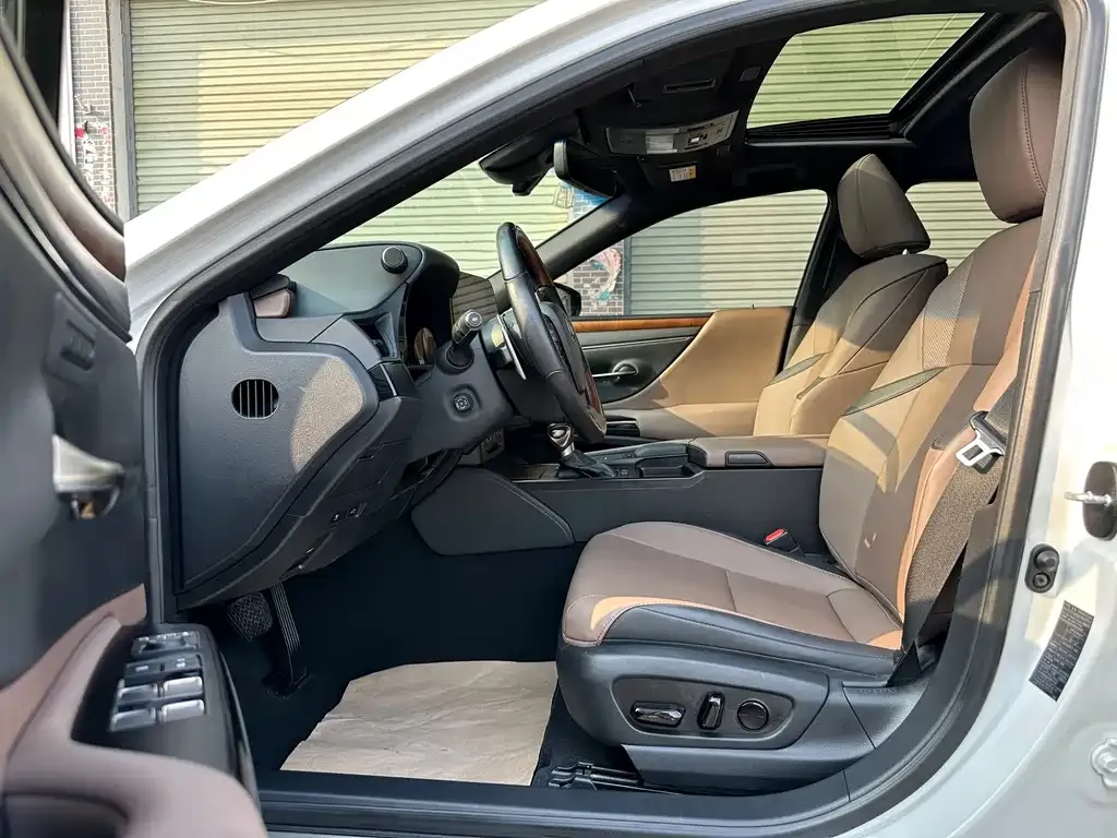 Lexus ES 2022 из CN, фото 3