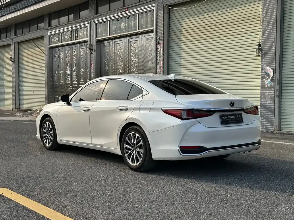 Lexus ES 2022 из CN, фото 8