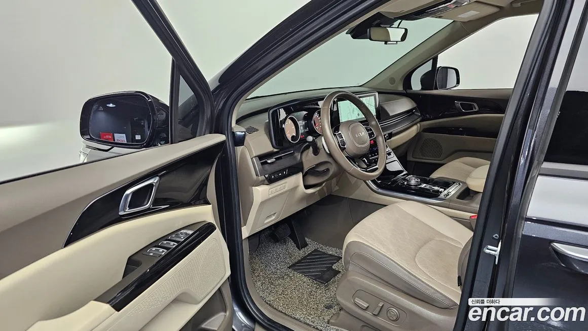 Kia Carnival — фото 10