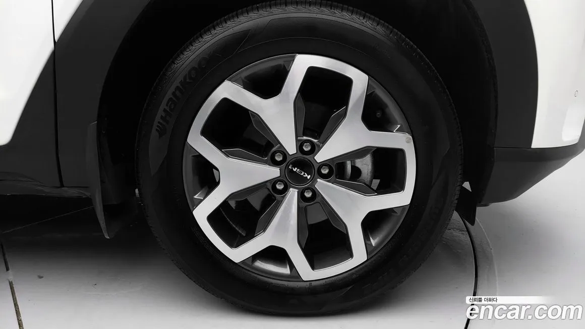 KG Mobility (Ssangyong) Torres — фото 4