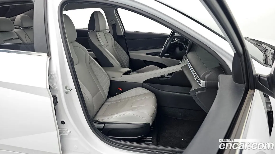 Hyundai AVANTE — фото 10