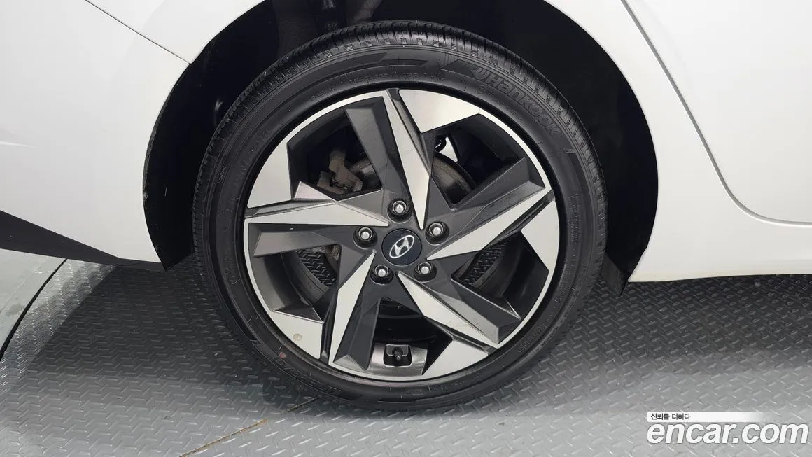 Hyundai AVANTE — фото 5