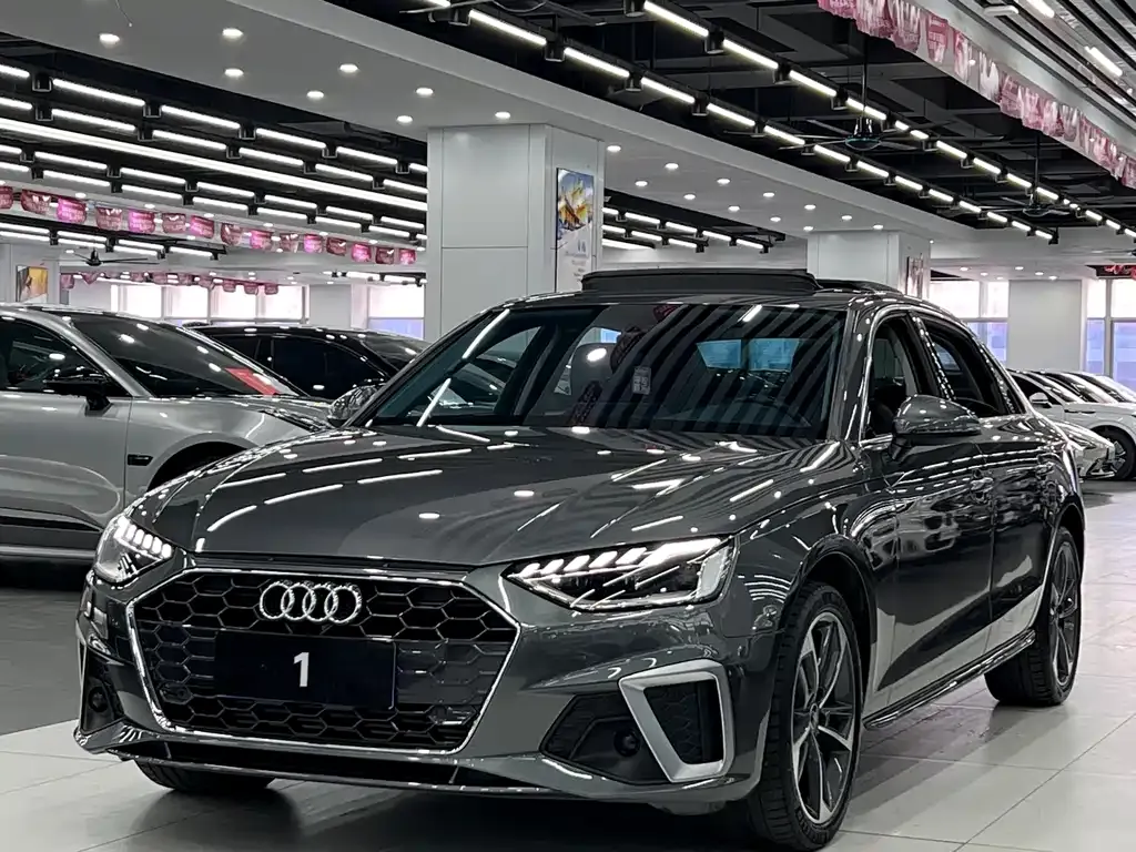 Audi A4L 2022 из CN, фото 1
