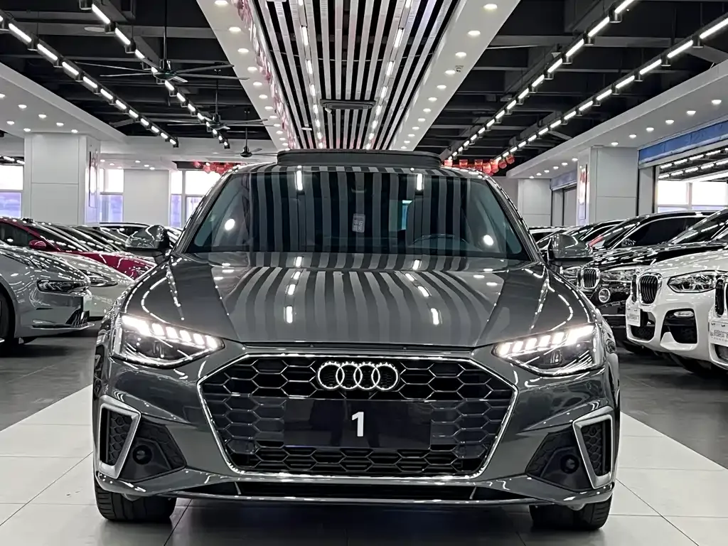 Audi A4L 2022 из CN, фото 9