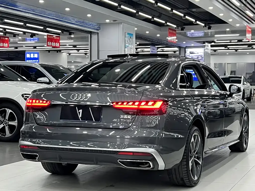 Audi A4L 2022 из CN, фото 10