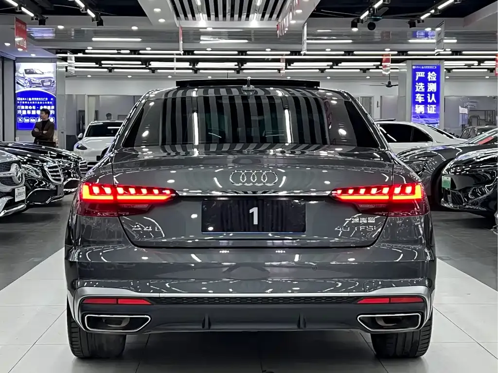 Audi A4L 2022 из CN, фото 6