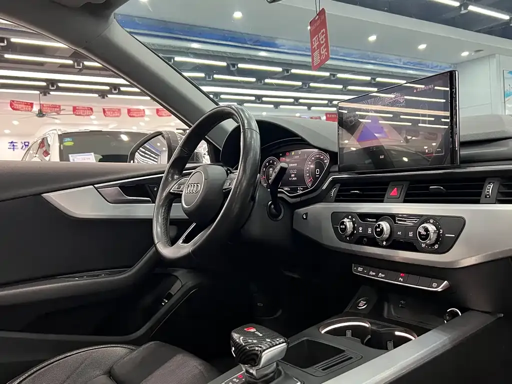 Audi A4L 2022 из CN, фото 7