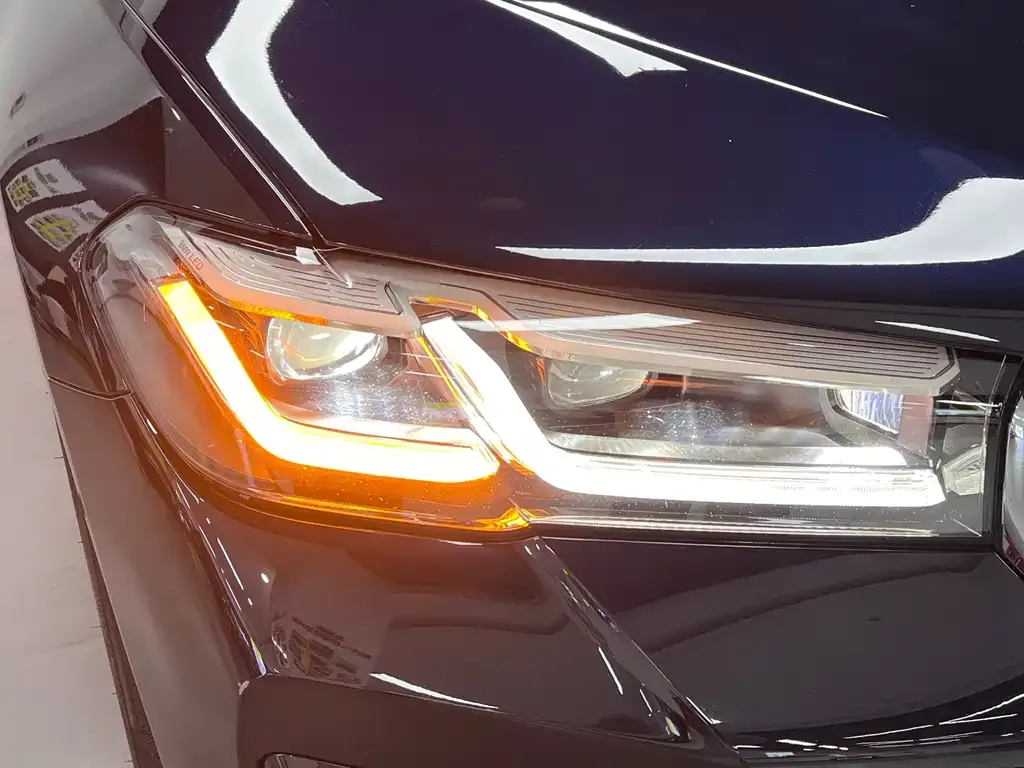 BMW 5 Series 2024 из CN, фото 8