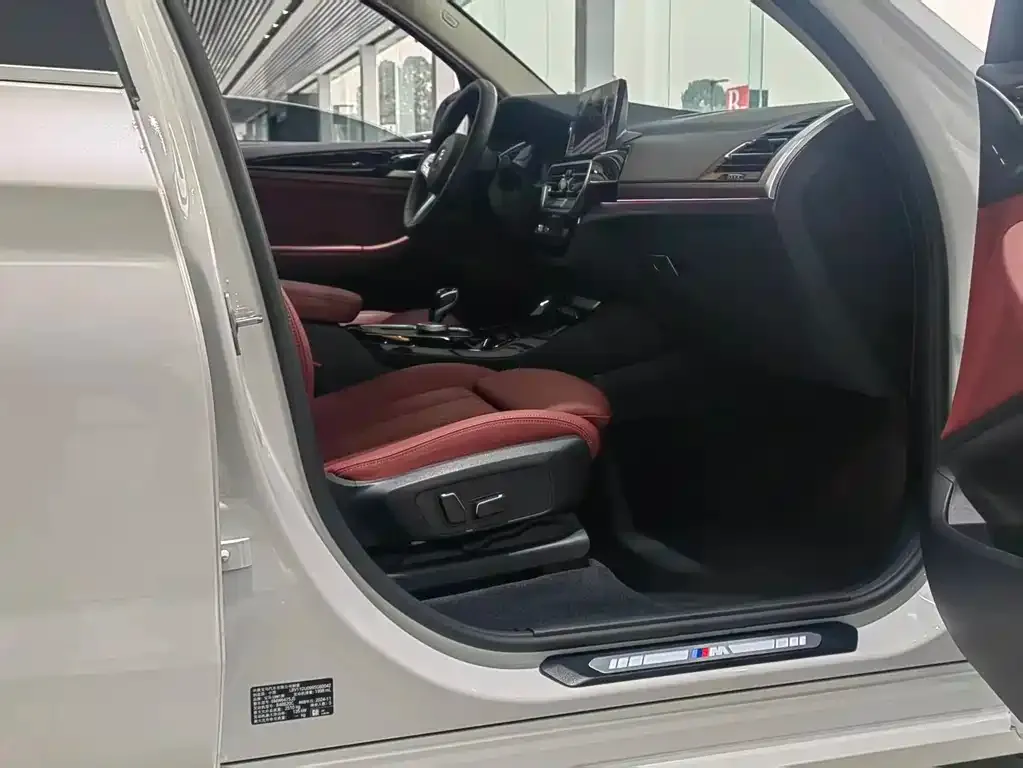 BMW X3 2024 из CN, фото 2