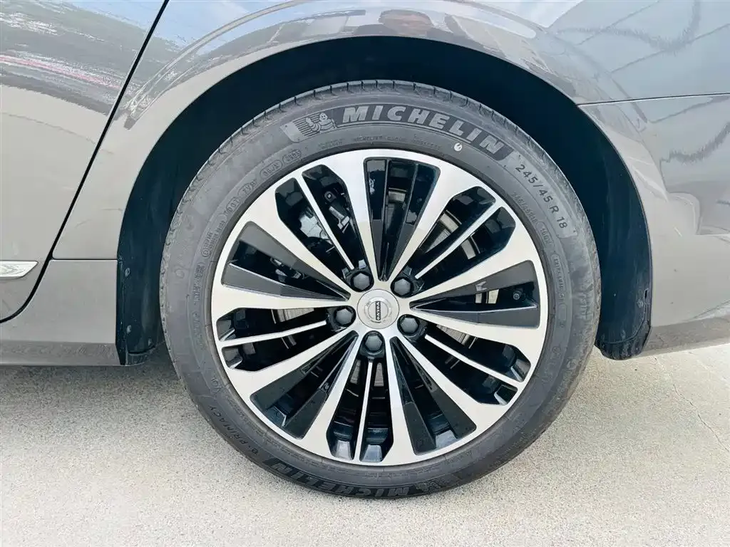 Volvo S90 — фото 7