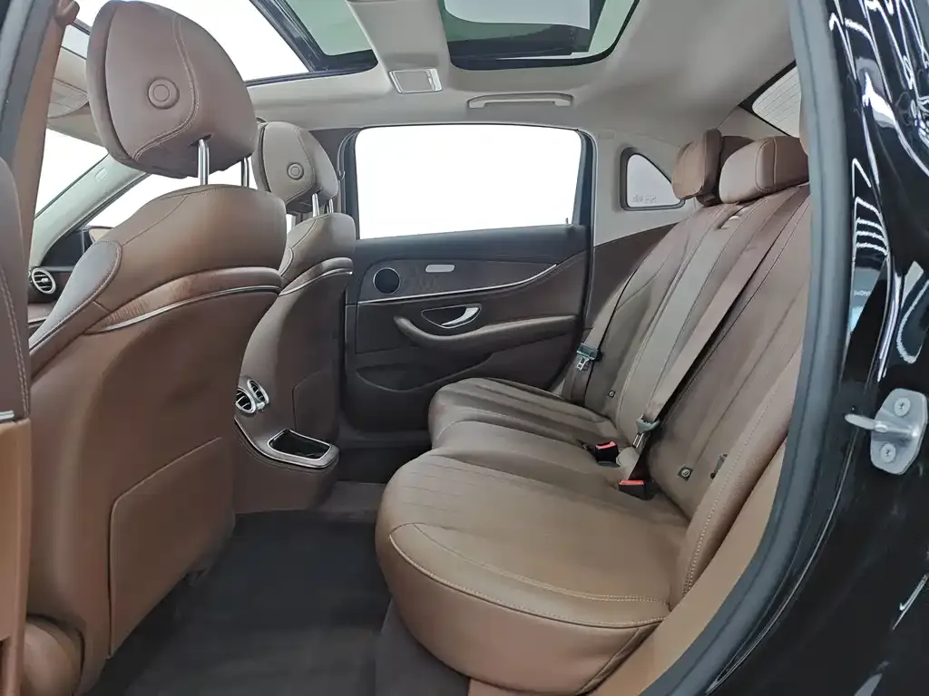 Mercedes-Benz E-Class 2023 из CN, фото 3