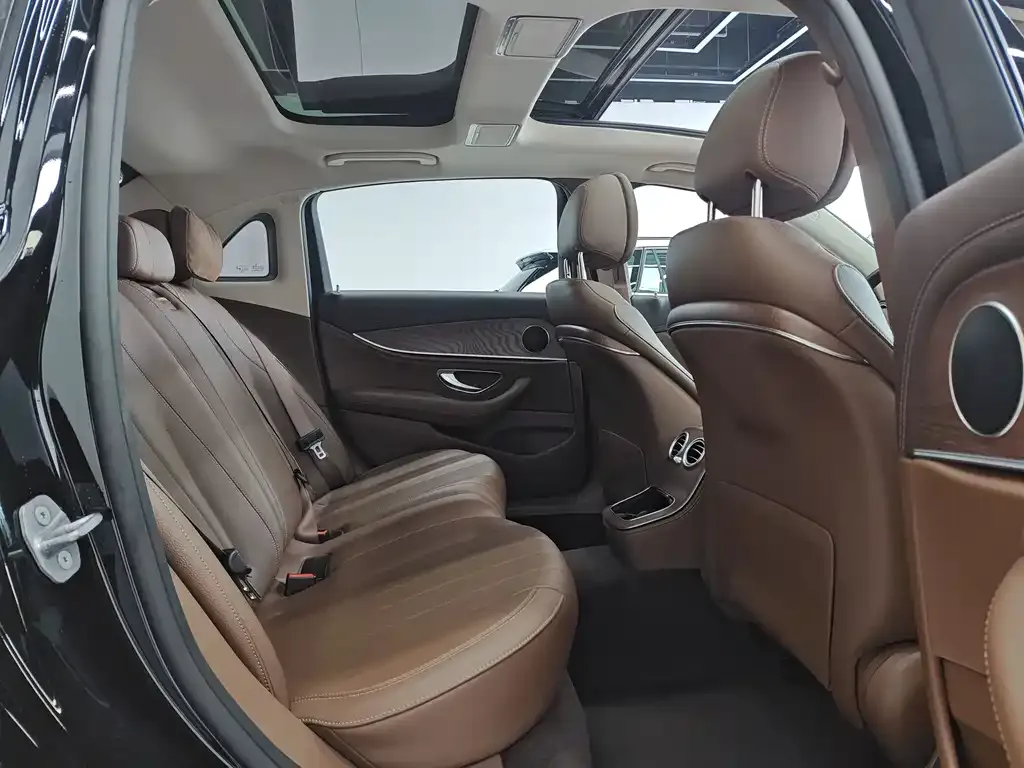 Mercedes-Benz E-Class 2023 из CN, фото 8
