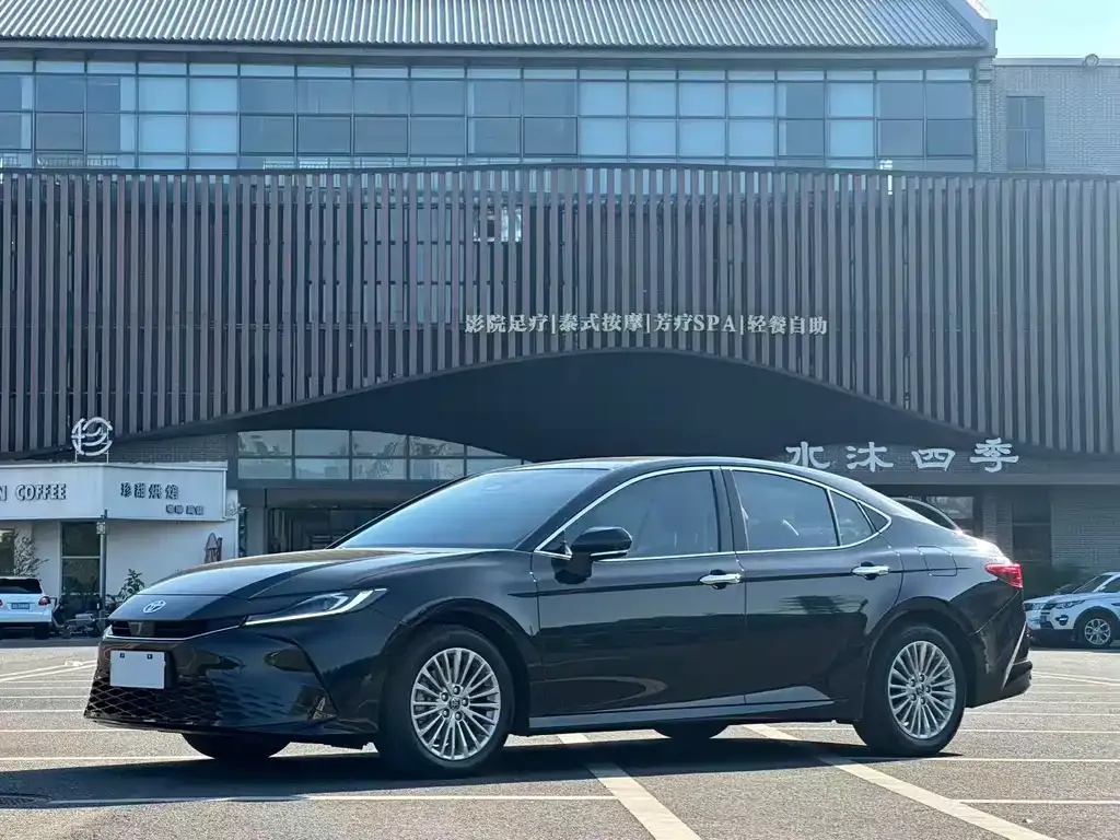 Toyota Camry 2025 из CN, фото 1