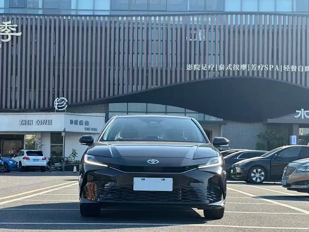 Toyota Camry 2025 из CN, фото 2