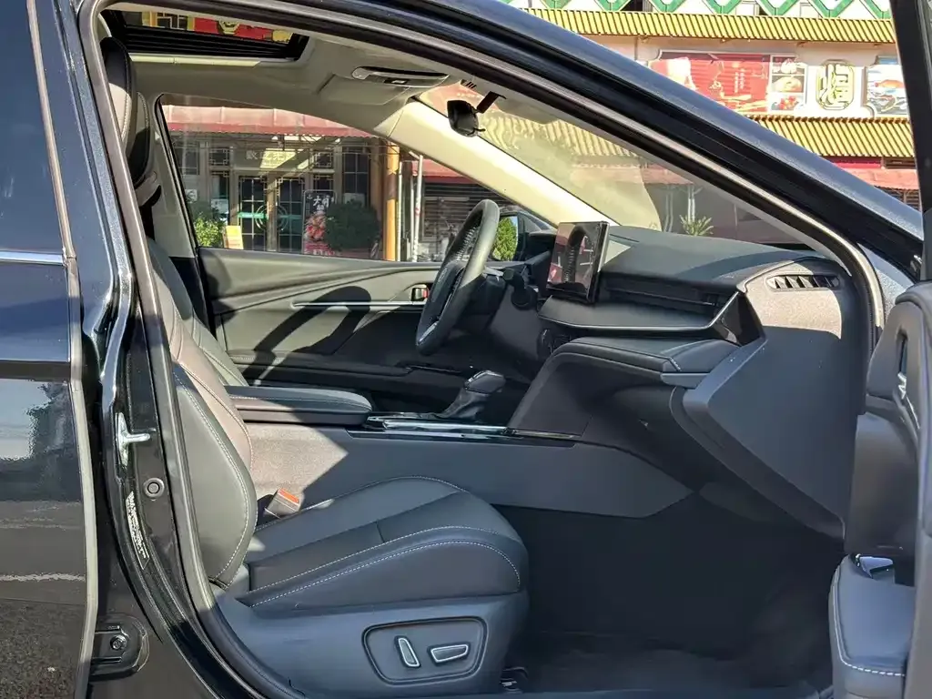 Toyota Camry 2025 из CN, фото 8