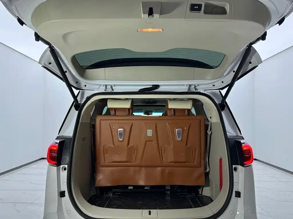 Buick GL8 2022 из CN, фото 10