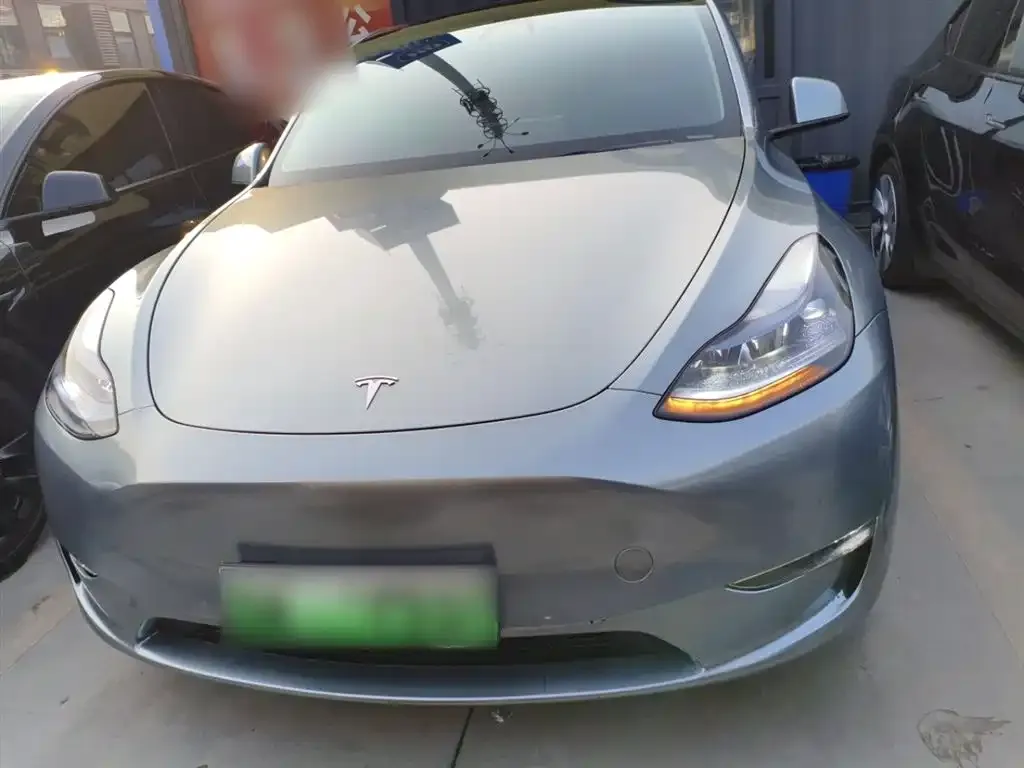 Tesla Model Y 2023 из CN, фото 2