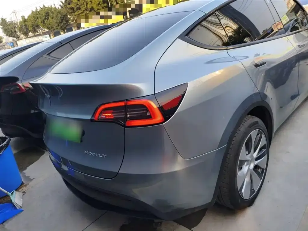 Tesla Model Y 2023 из CN, фото 10
