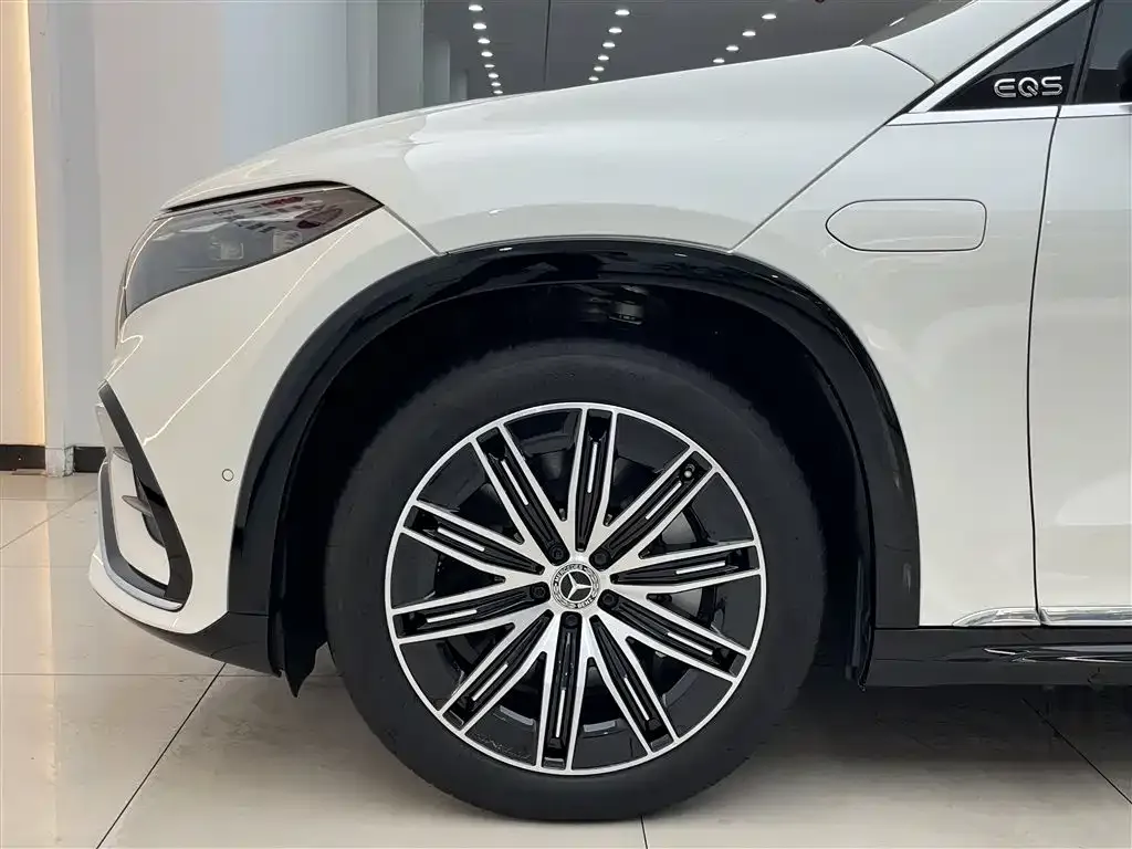 Mercedes-Benz EQS SUV 2025 из CN, фото 7