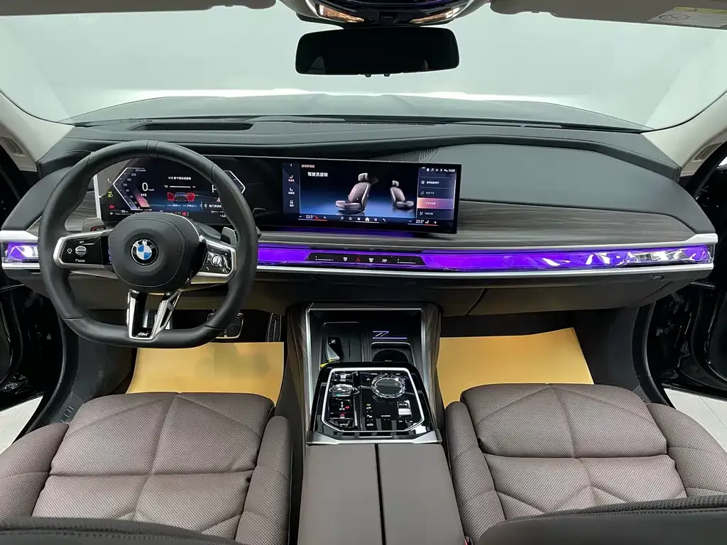 BMW 7 Series 2024 из CN, фото 4