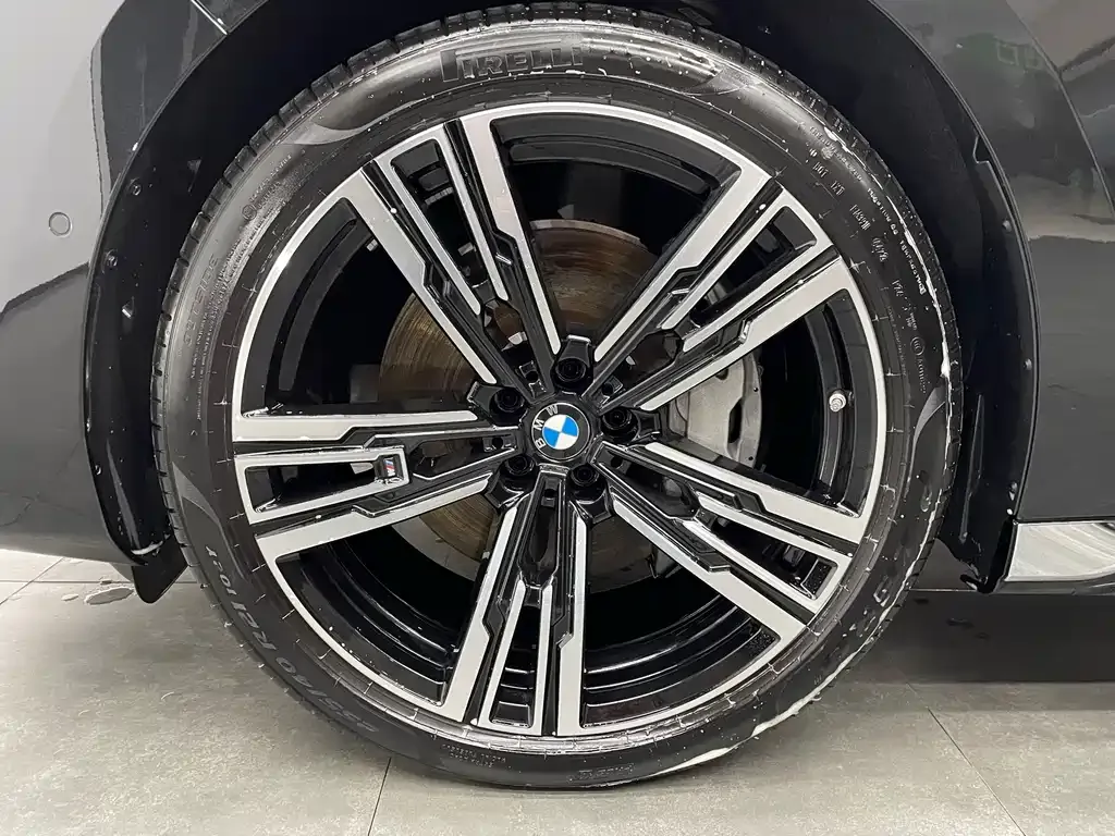 BMW 7 Series 2024 из CN, фото 2