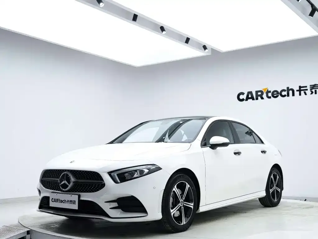 Mercedes-Benz A-Class — фото 6