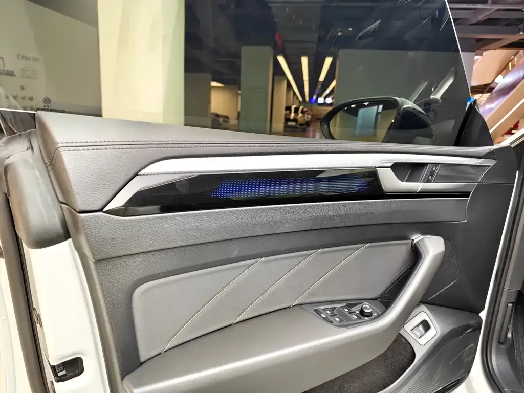 Volkswagen CC 2025 из CN, фото 2
