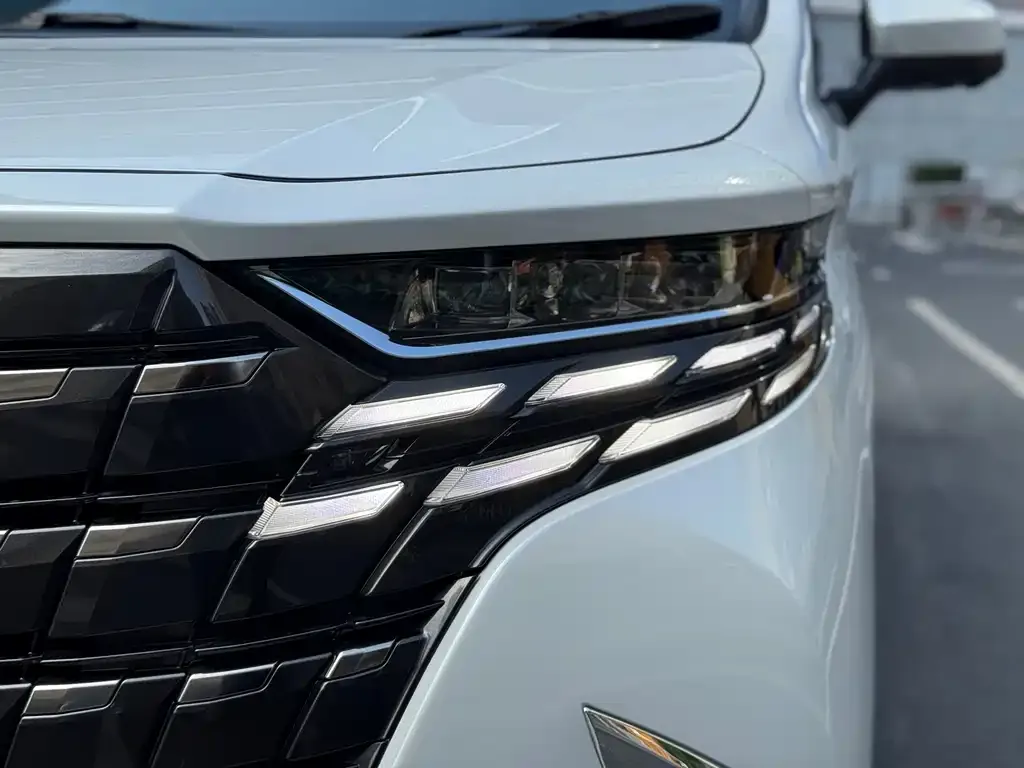 Toyota Alphard 2025 из CN, фото 2