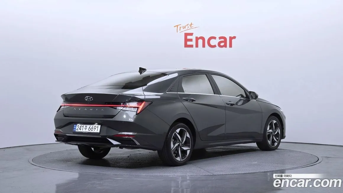 Hyundai AVANTE — фото 2