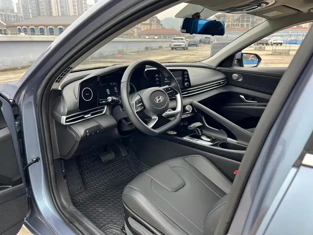 Hyundai Elantra 2024 из CN, фото 4