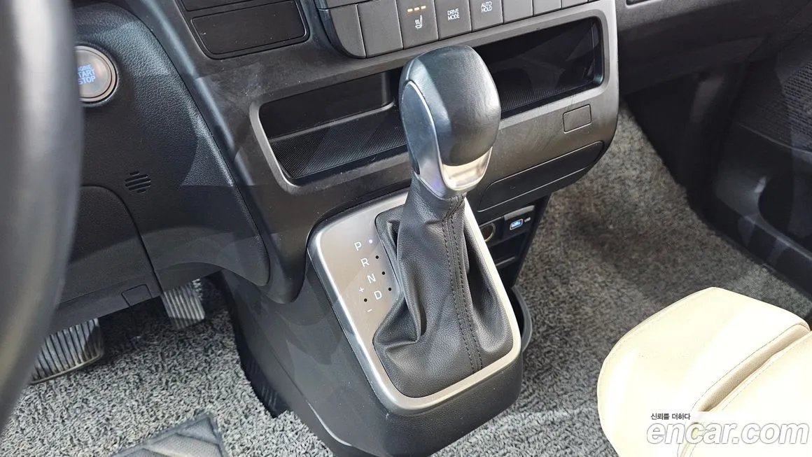 Hyundai Staria — фото 9
