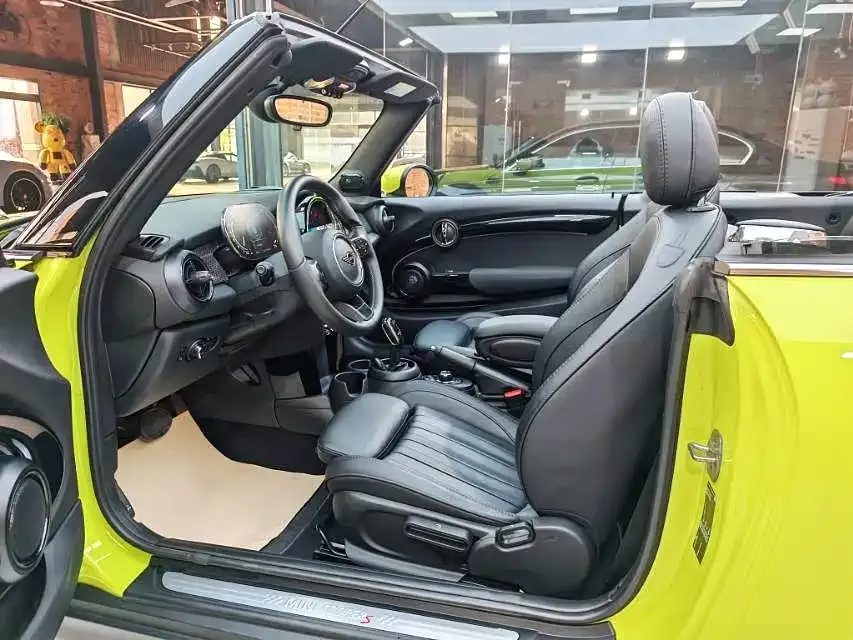 MINI Cooper (3-door) 2022 из CN, фото 2