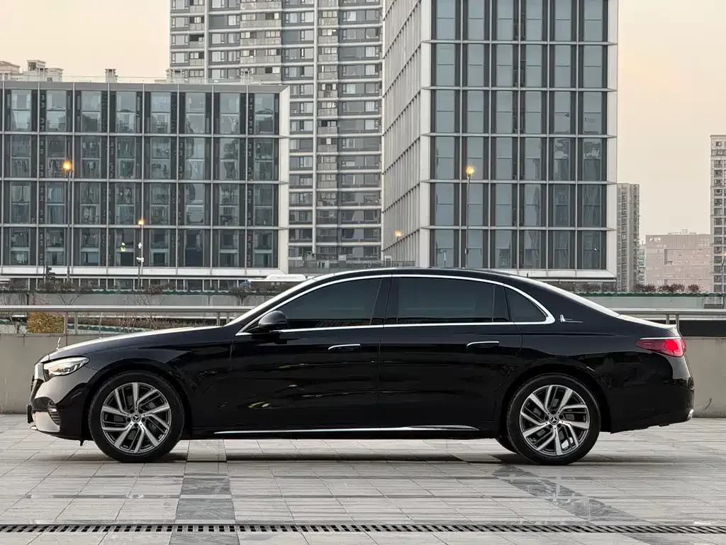 Mercedes-Benz E-Class 2025 из CN, фото 6