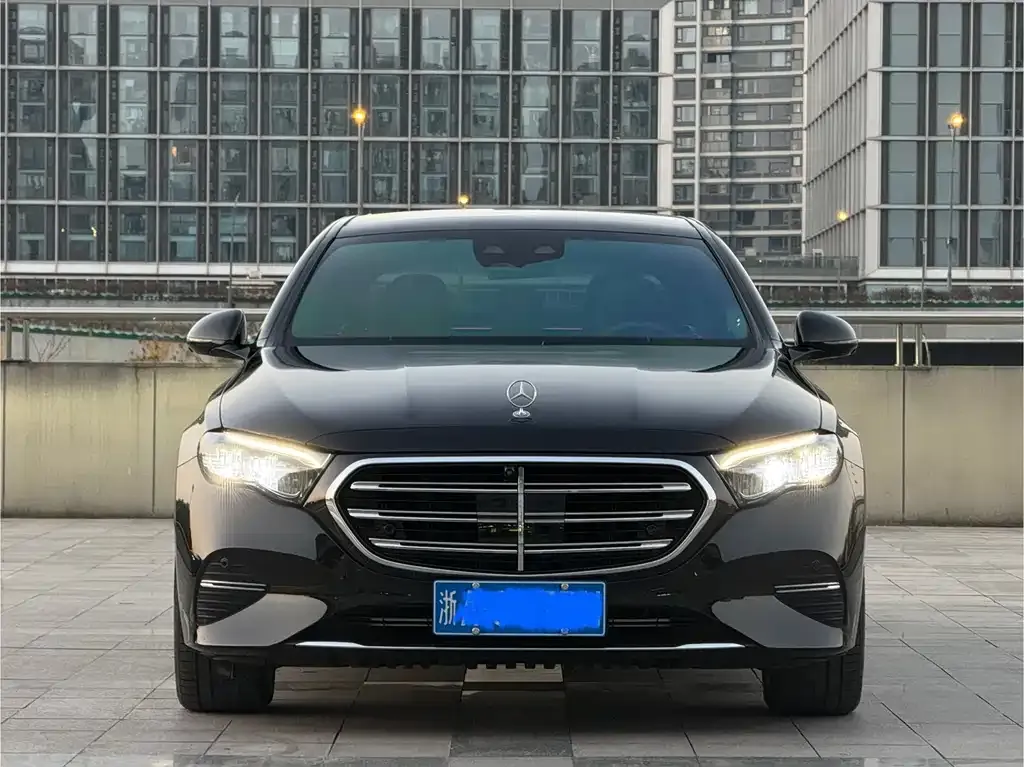 Mercedes-Benz E-Class 2025 из CN, фото 2