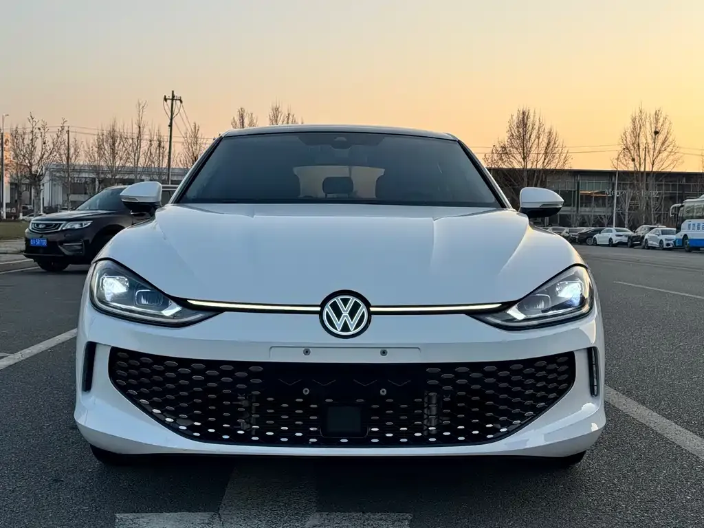 Volkswagen Lamando 2023 из CN, фото 4