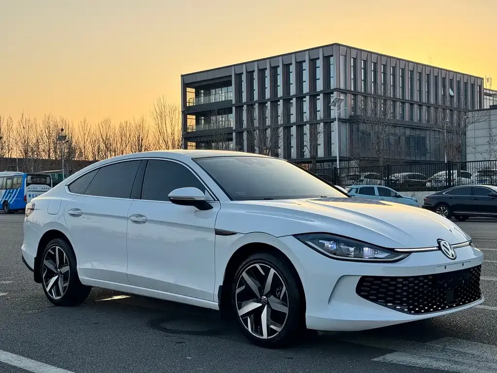 Volkswagen Lamando 2023 из CN, фото 7