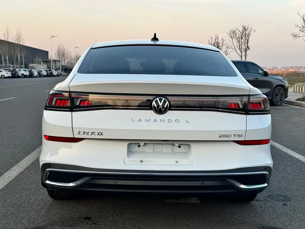 Volkswagen Lamando 2023 из CN, фото 10