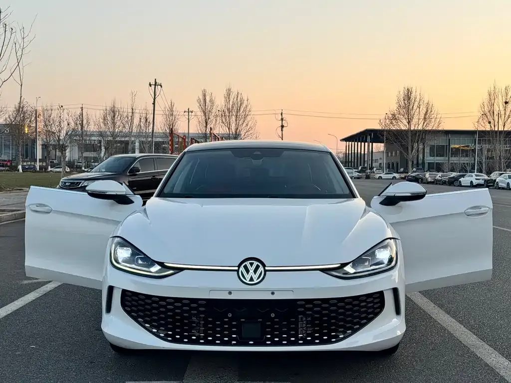 Volkswagen Lamando 2023 из CN, фото 3