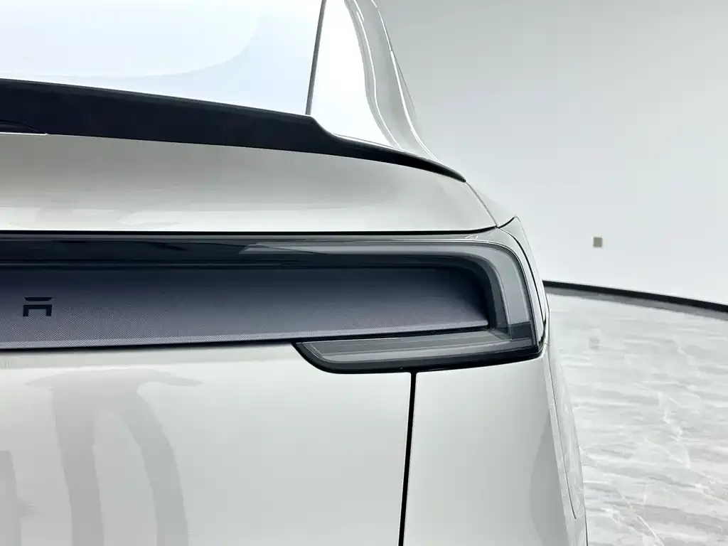 Tesla Model Y L 2025 из CN, фото 6