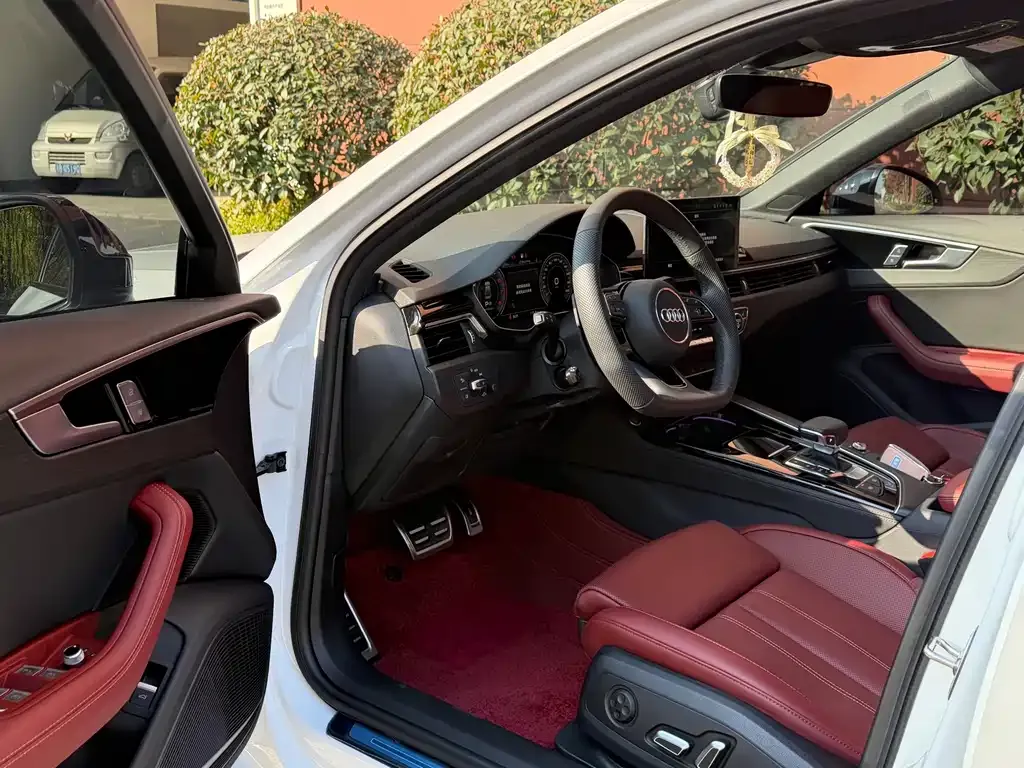 Audi A4L 2024 из CN, фото 8