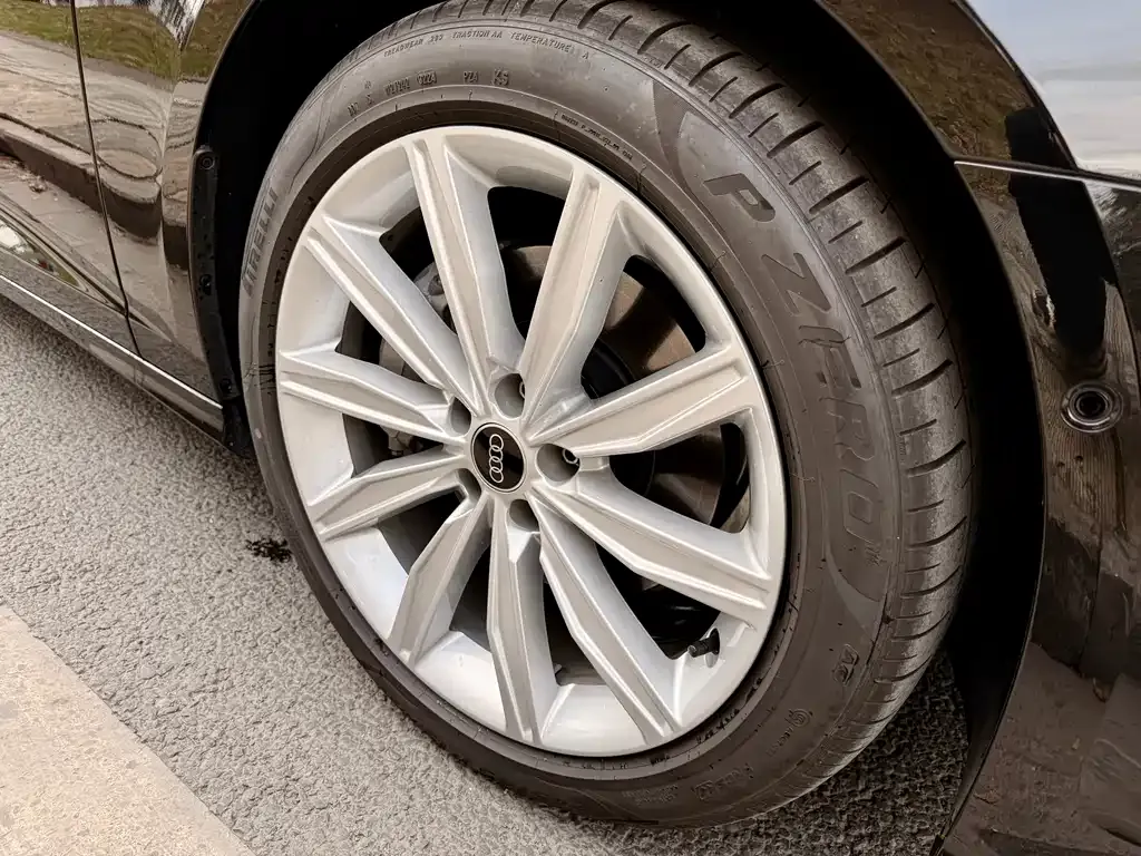 Audi A6L 2025 из CN, фото 8
