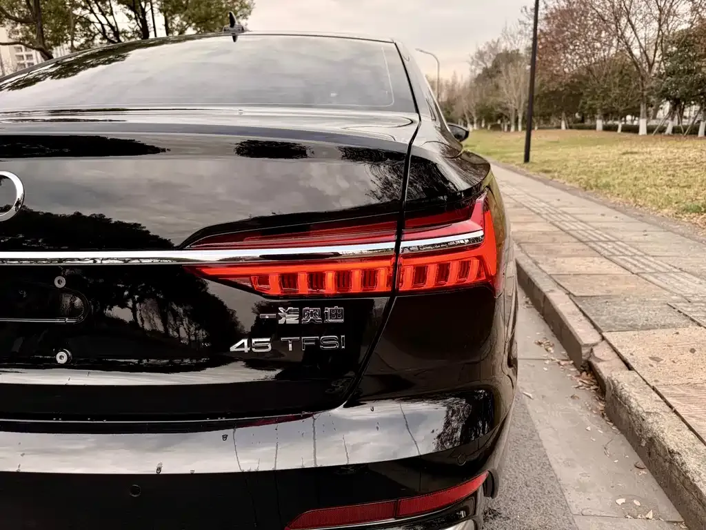 Audi A6L 2025 из CN, фото 2
