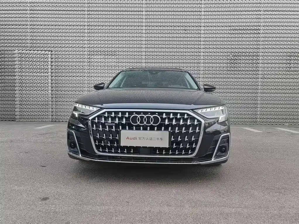 Audi A8 — фото 4