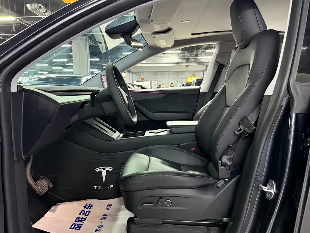 Tesla Model Y 2025 из CN, фото 8