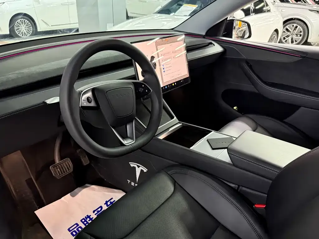 Tesla Model Y 2025 из CN, фото 3